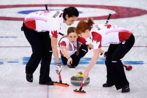 getty_curlingakanadanaiset20140220