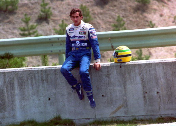 getty_sennaayrtonaida1994