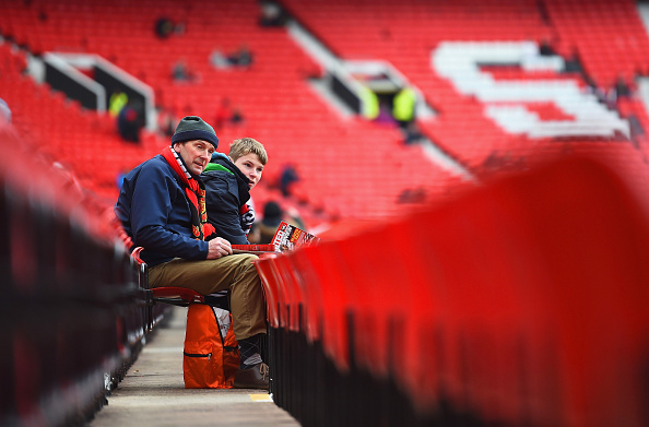 getty_manchesterunitedfanit20150502