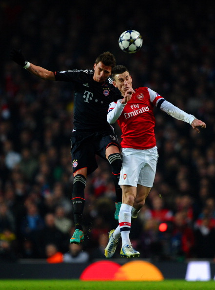 getty_mandzukickoscielny20130220