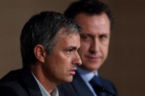 getty_mourinhovaldana20130520