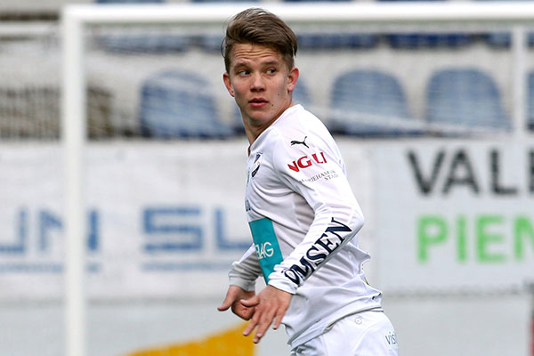 t_IFKMariehamnRobinSid2015a