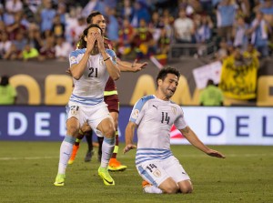 getty_cavaniedinson09062016.jpg