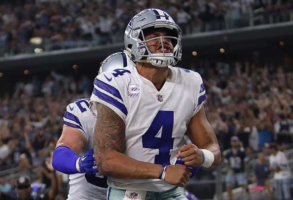 at AT&T Stadium on October 8, 2017 in Arlington, Texas.
