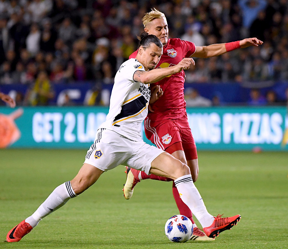 at StubHub Center on April 28, 2018 in Carson, California.