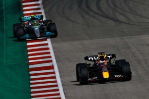 getty_VerstappenMaxHamiltonLewis20221023