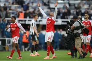 Arsenal voittoon aop_arsenal25d